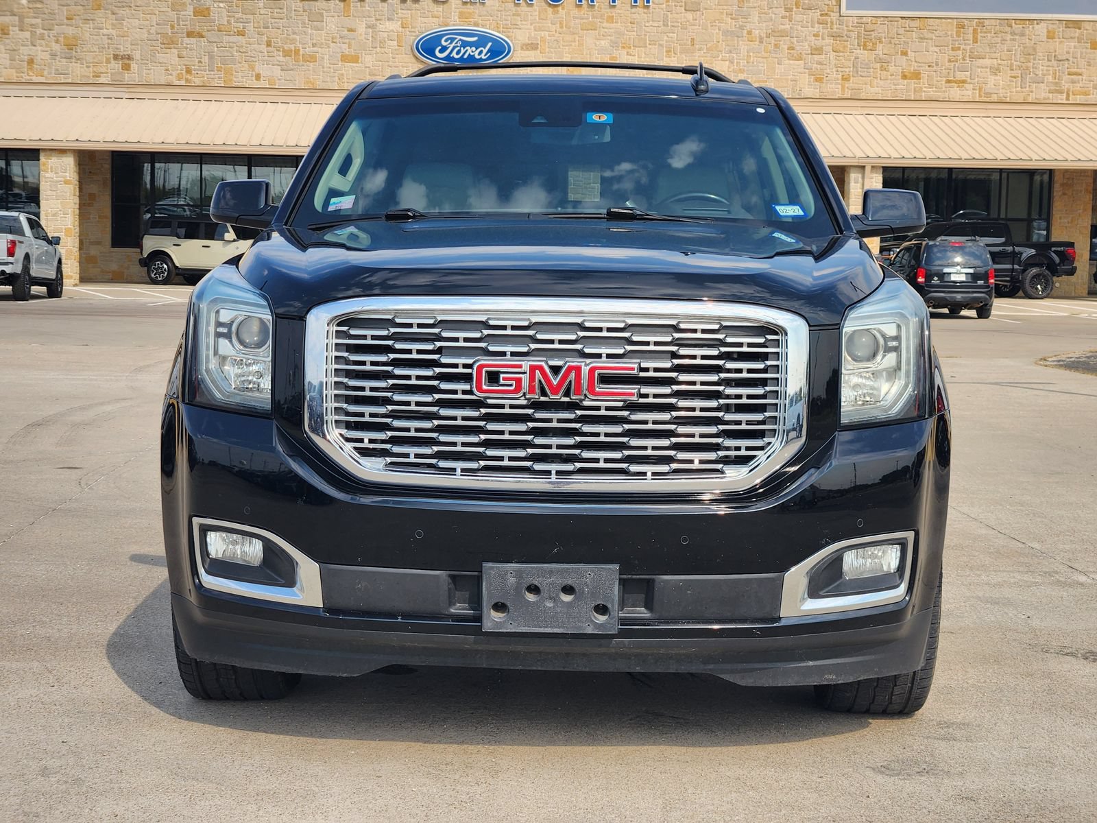 Used 2018 GMC Yukon XL Denali w/ Open Road Package AWD/4WD image 6