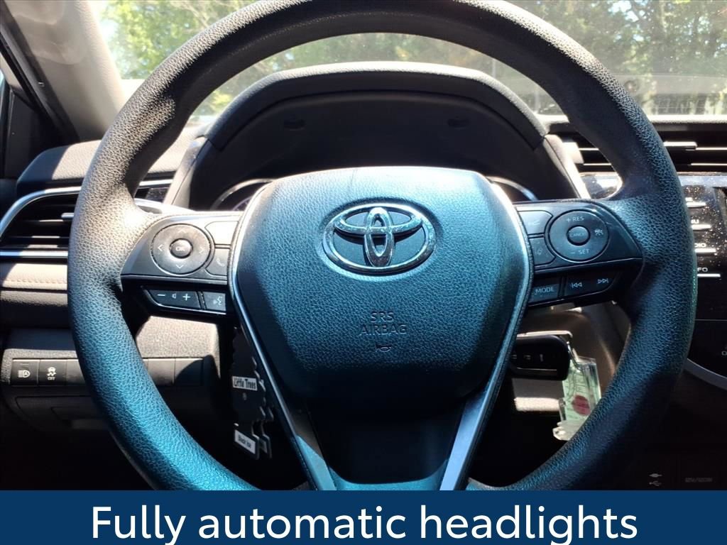 Used 2018 Toyota Camry LE FWD image 9