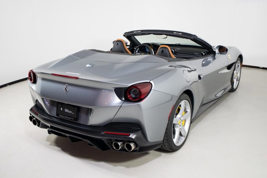 Used 2019 Ferrari Portofino image 12