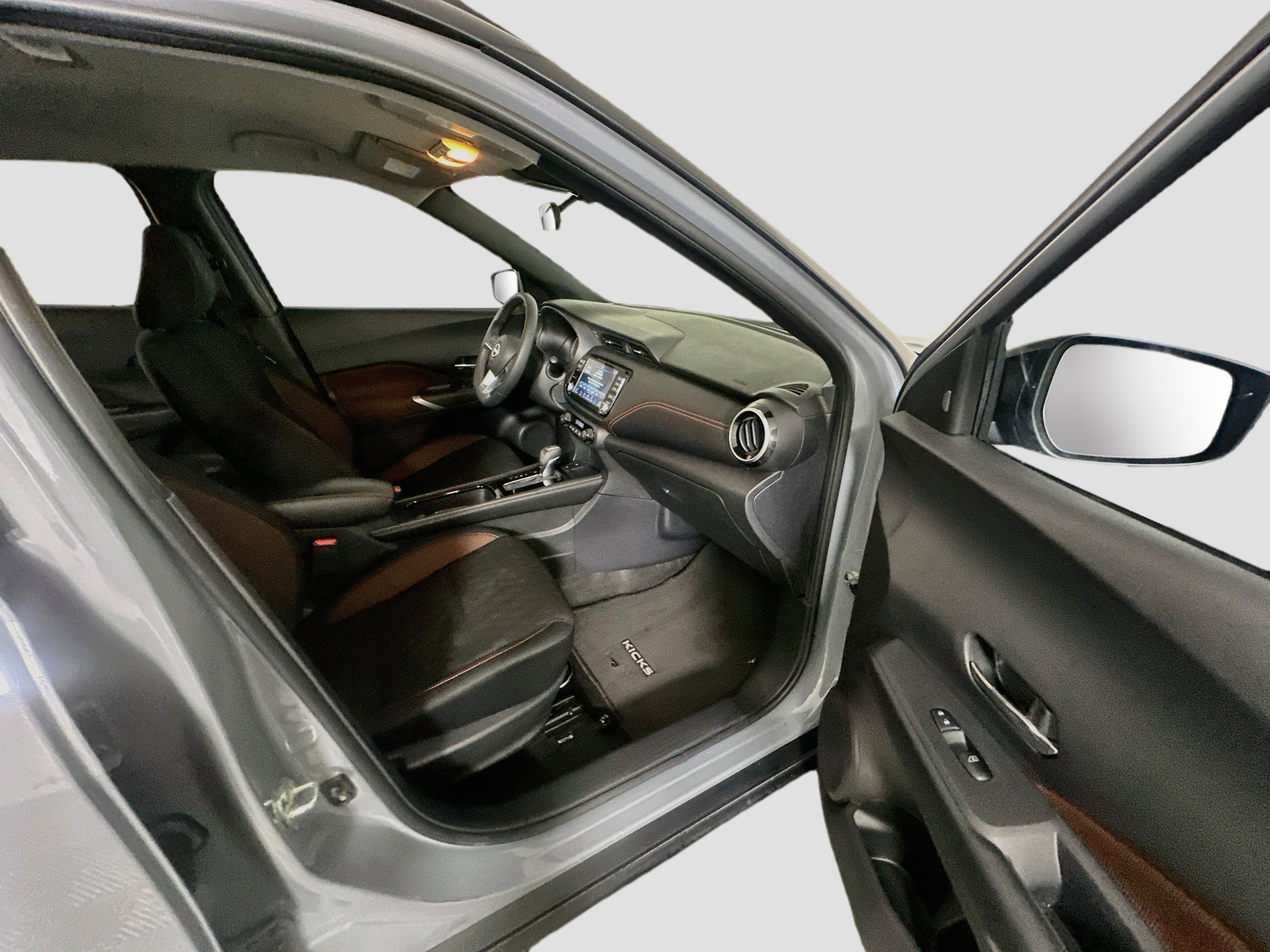 Used 2023 Nissan Kicks SR FWD image 28