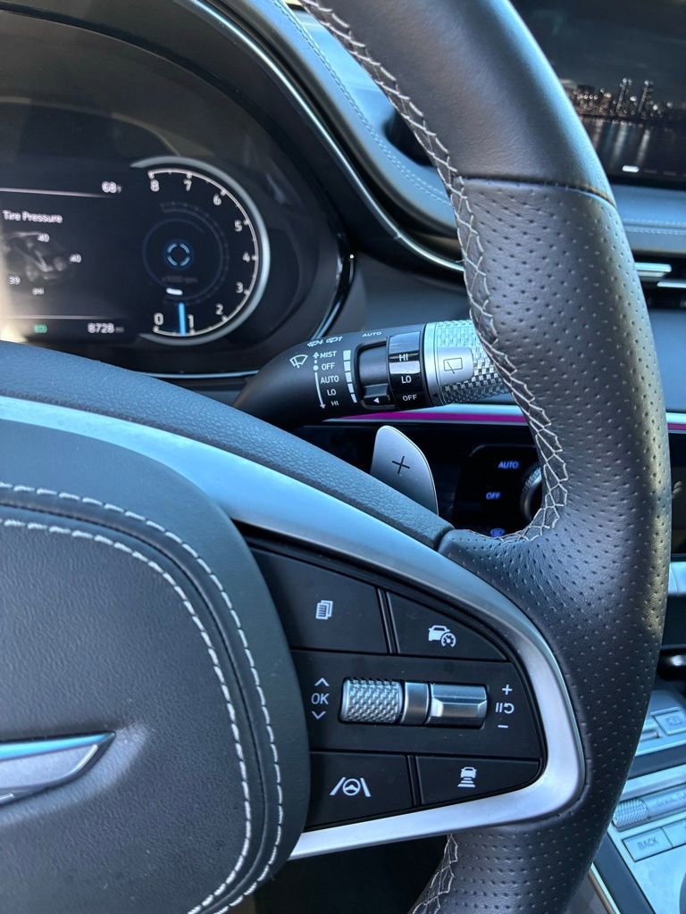 Used 2025 Genesis GV70 3.5T Sport w/ Sport Advanced Package image 29