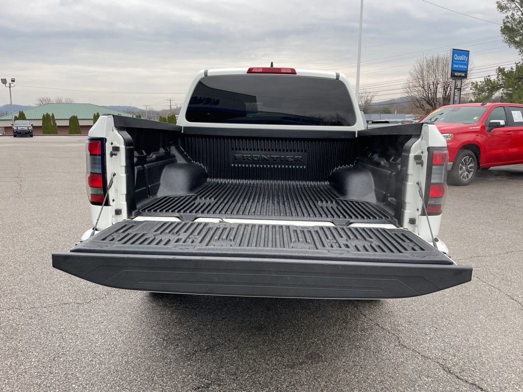 Used 2023 Nissan Frontier SV image 42