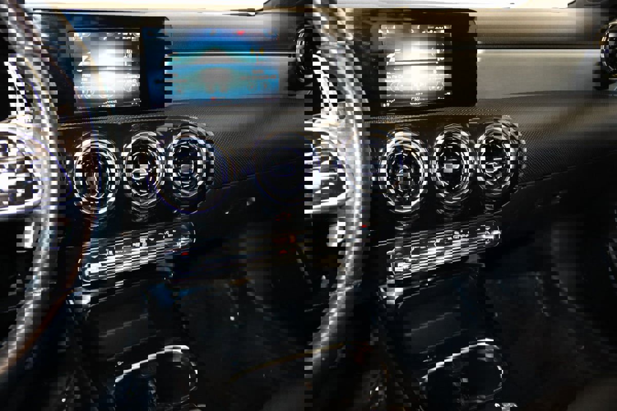 Used 2019 Mercedes-Benz A 220 image 40