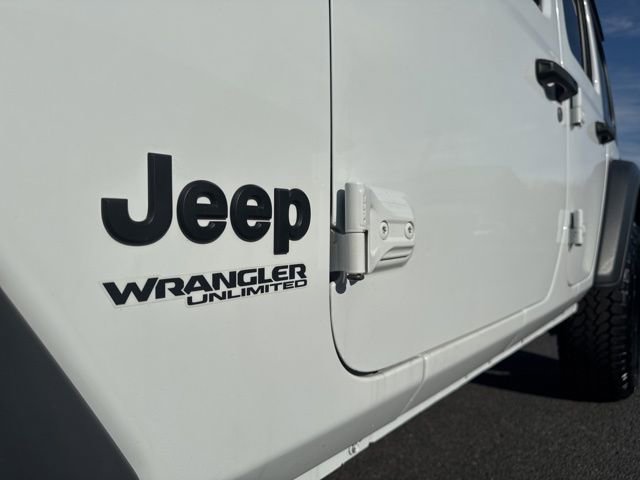 Used 2021 Jeep Wrangler Unlimited Sport image 32