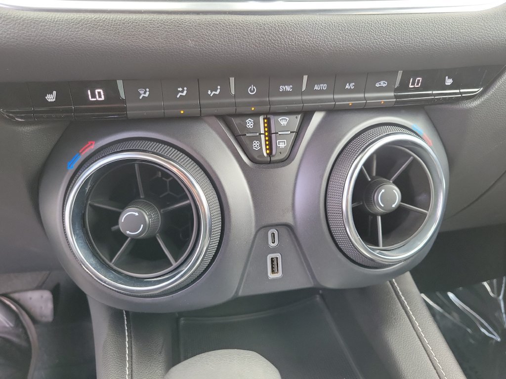 Used 2025 Chevrolet Blazer LT FWD image 35