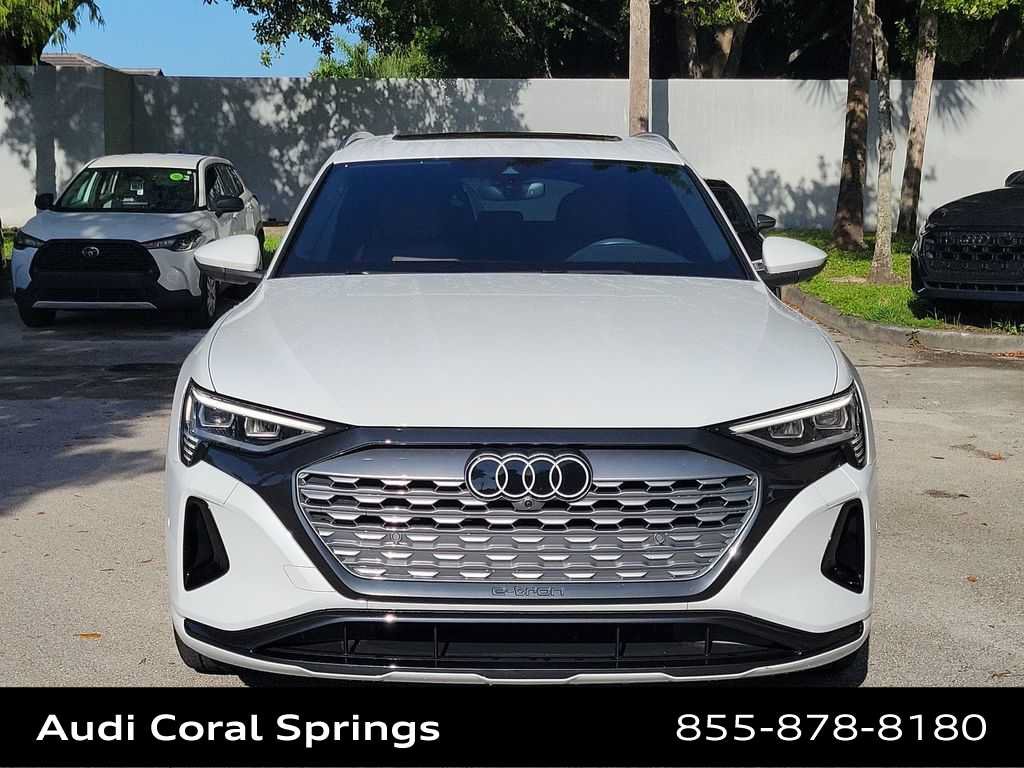 Certified 2024 Audi Q8 e-tron Premium Plus w/ Premium Plus Package AWD/4WD image 14