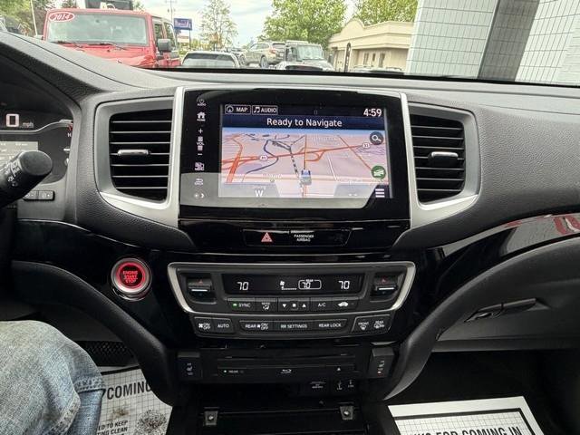 Used 2018 Honda Pilot Touring image 17