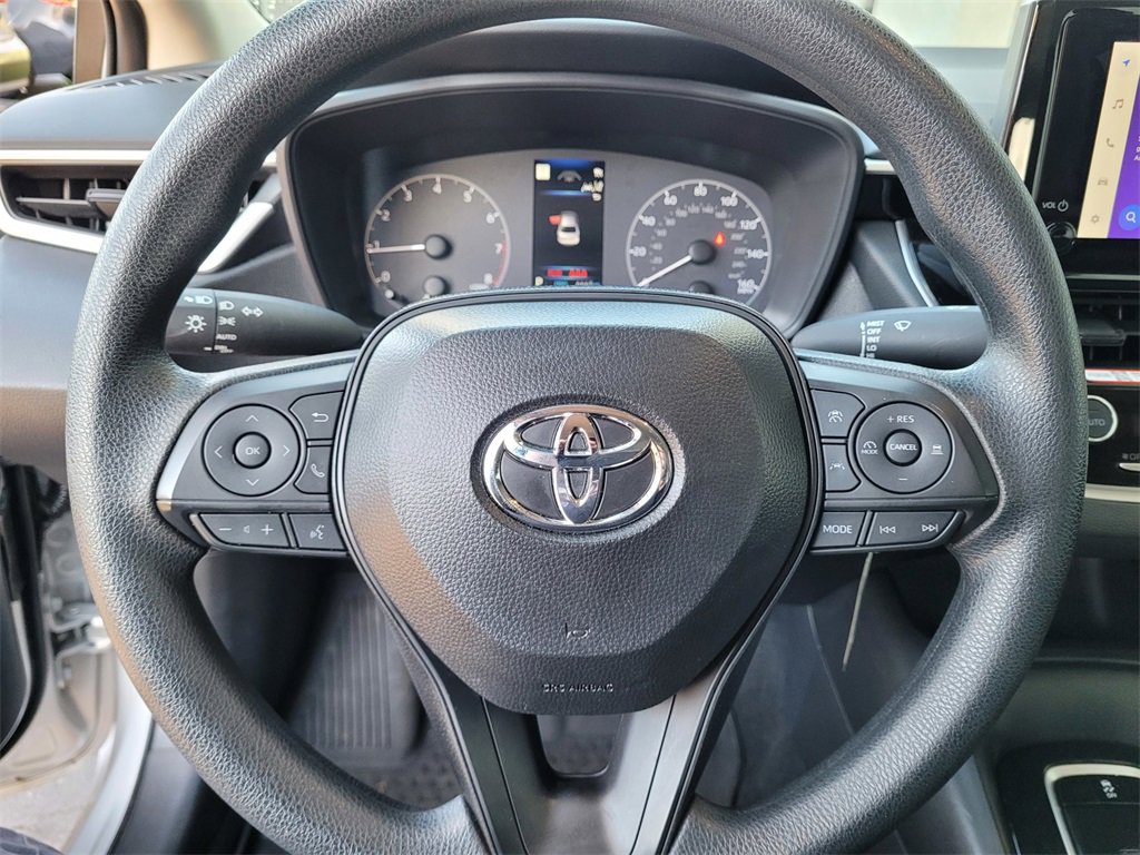 Used 2025 Toyota Corolla LE image 22