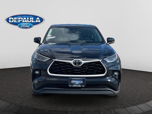 Used 2024 Toyota Highlander LE AWD/4WD image 10