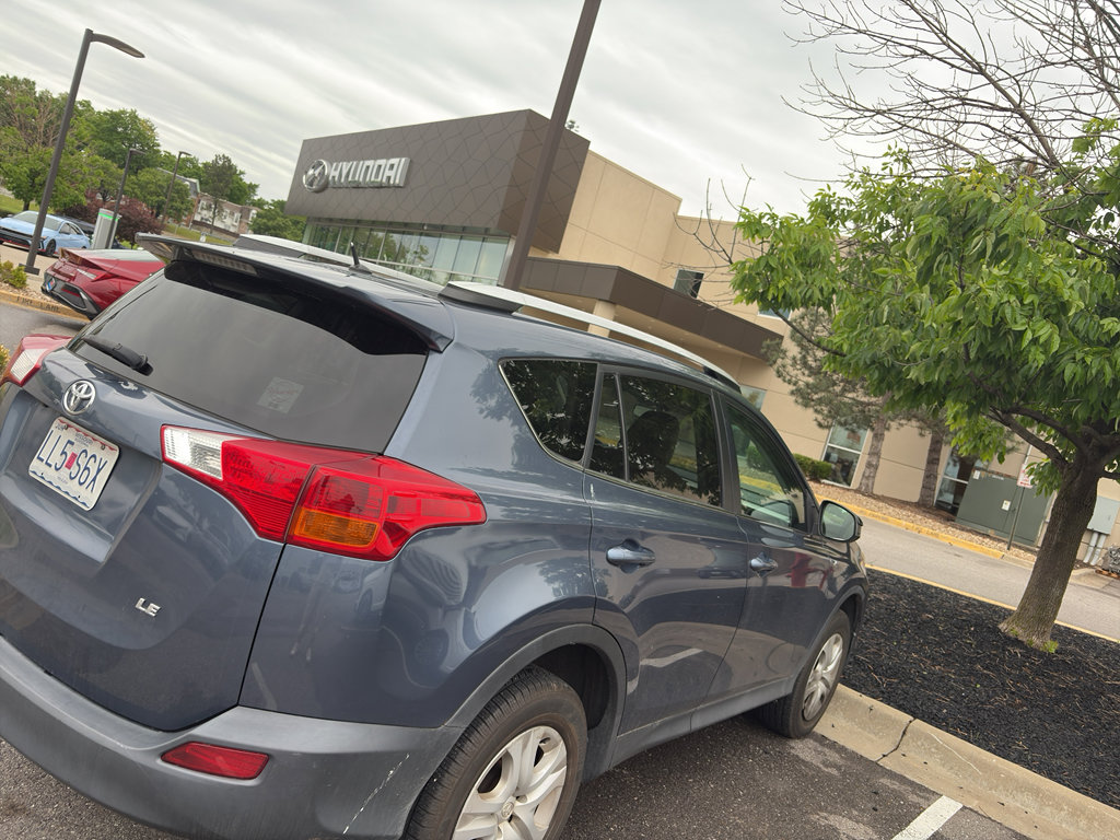 Used 2013 Toyota RAV4 LE FWD image 5