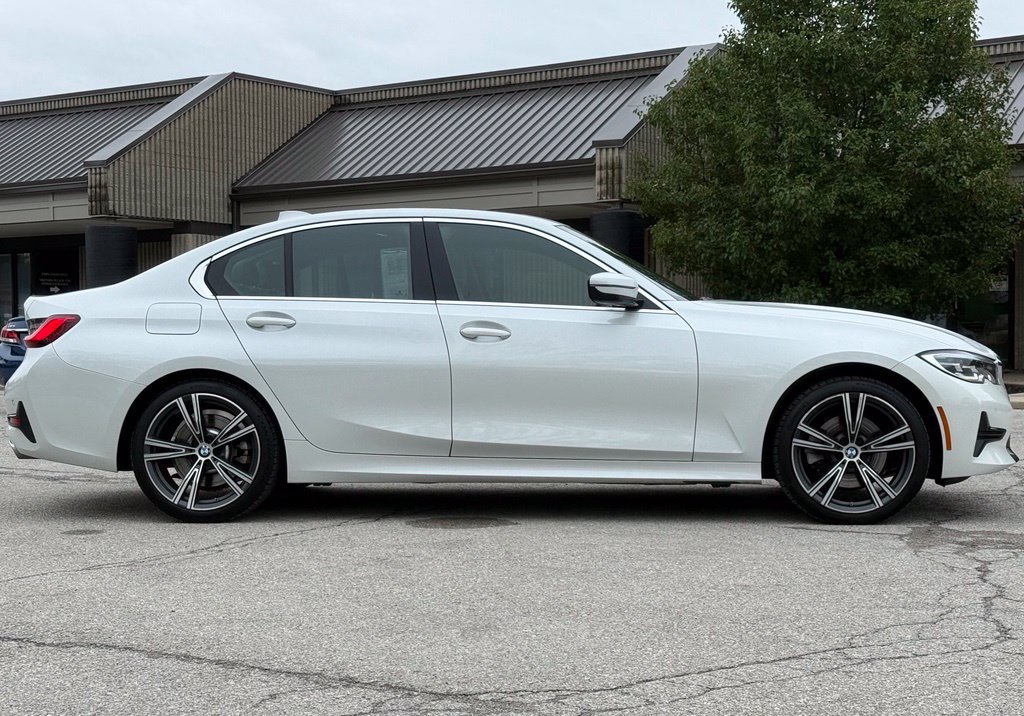 Used 2021 BMW 330i xDrive Sedan w/ Driving Assistance Package AWD/4WD image 6