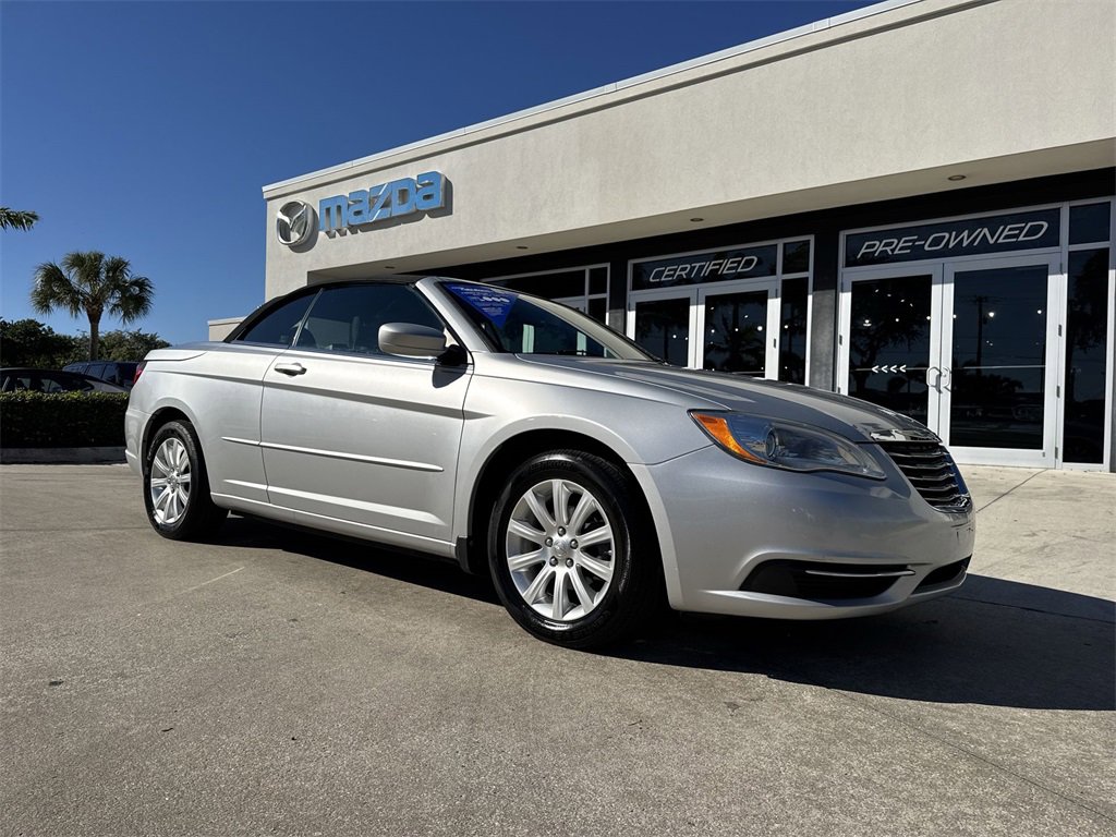 Used 2011 Chrysler 200 Touring image 23
