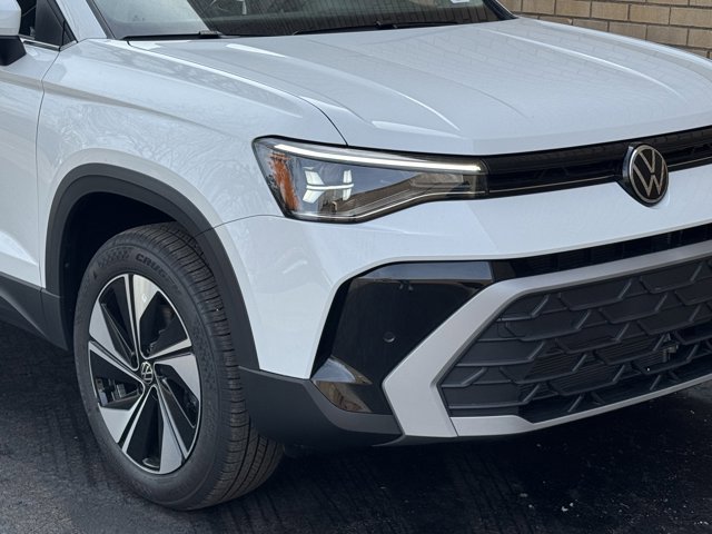 New 2026 Volkswagen Taos SE AWD/4WD image 3