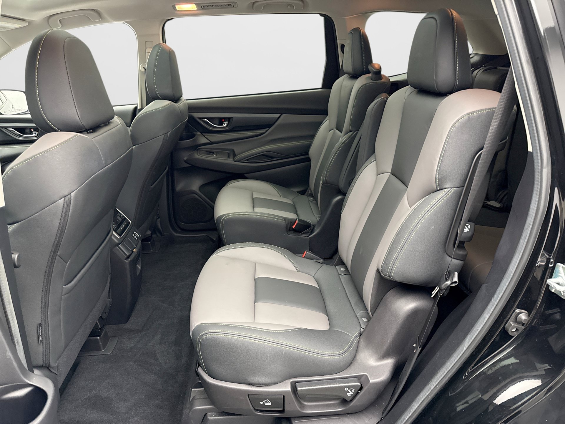 Used 2023 Subaru Ascent Onyx Edition AWD/4WD image 18