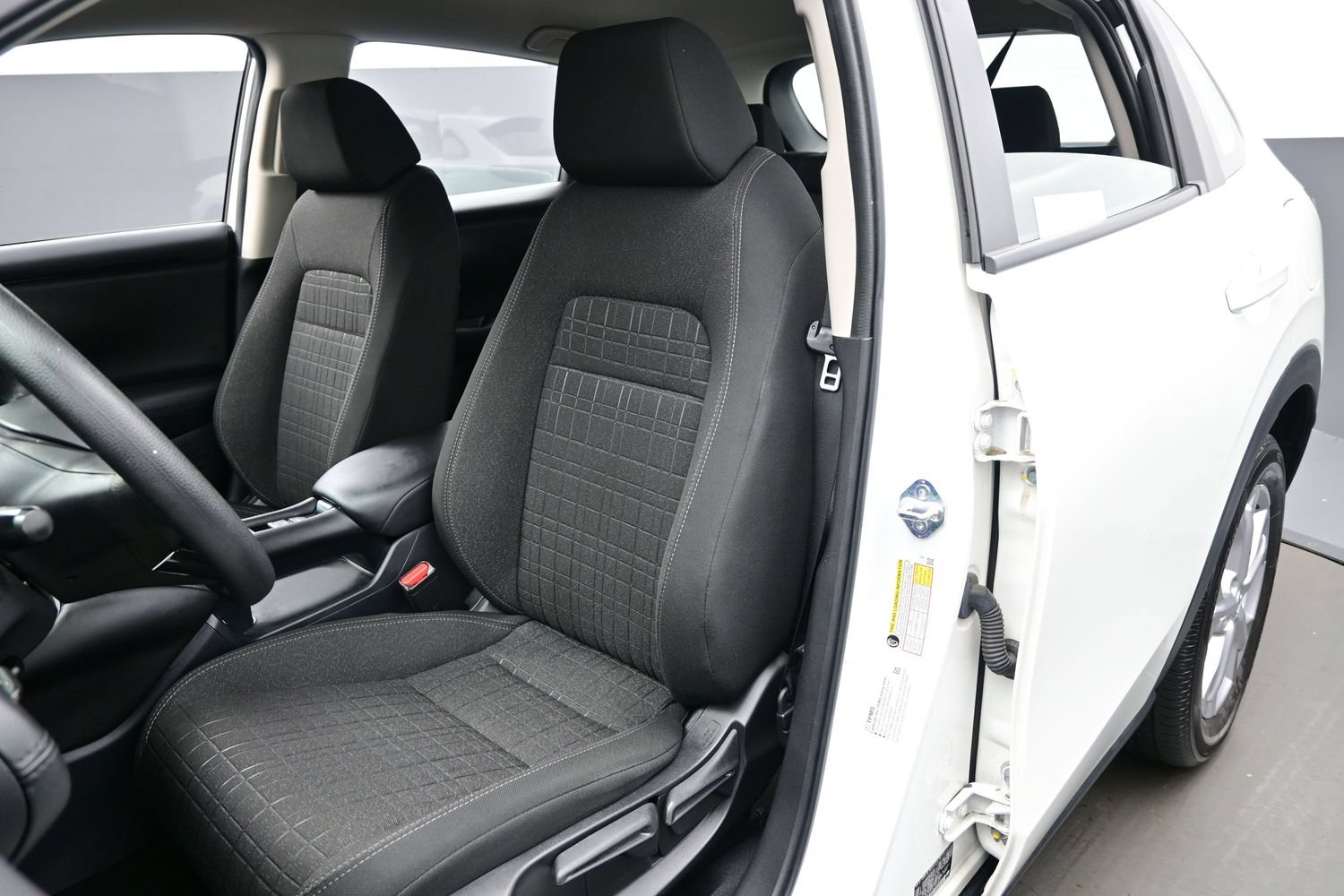 Used 2024 Honda HR-V LX image 11