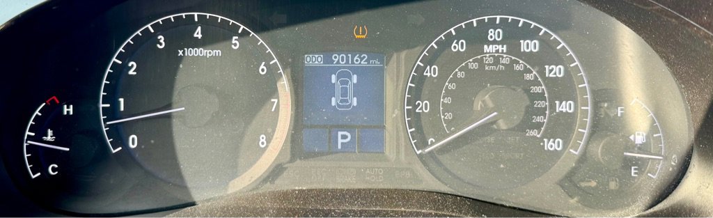 Used 2012 Hyundai Genesis 3.8 image 10