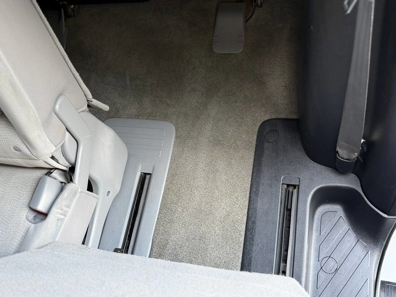 Used 2008 Toyota Sequoia SR5 image 34