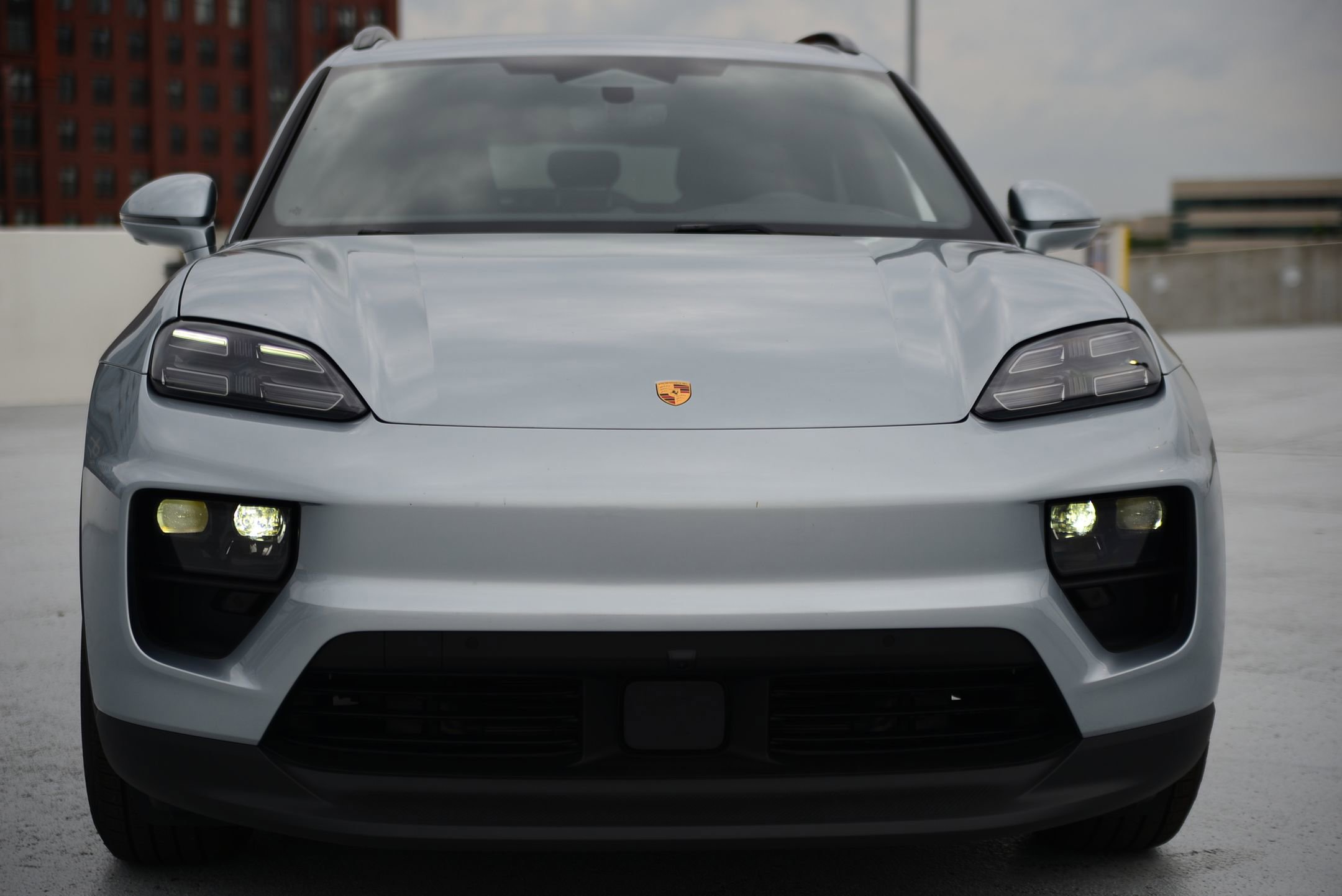 Certified 2025 Porsche Macan 4 Electric image 6