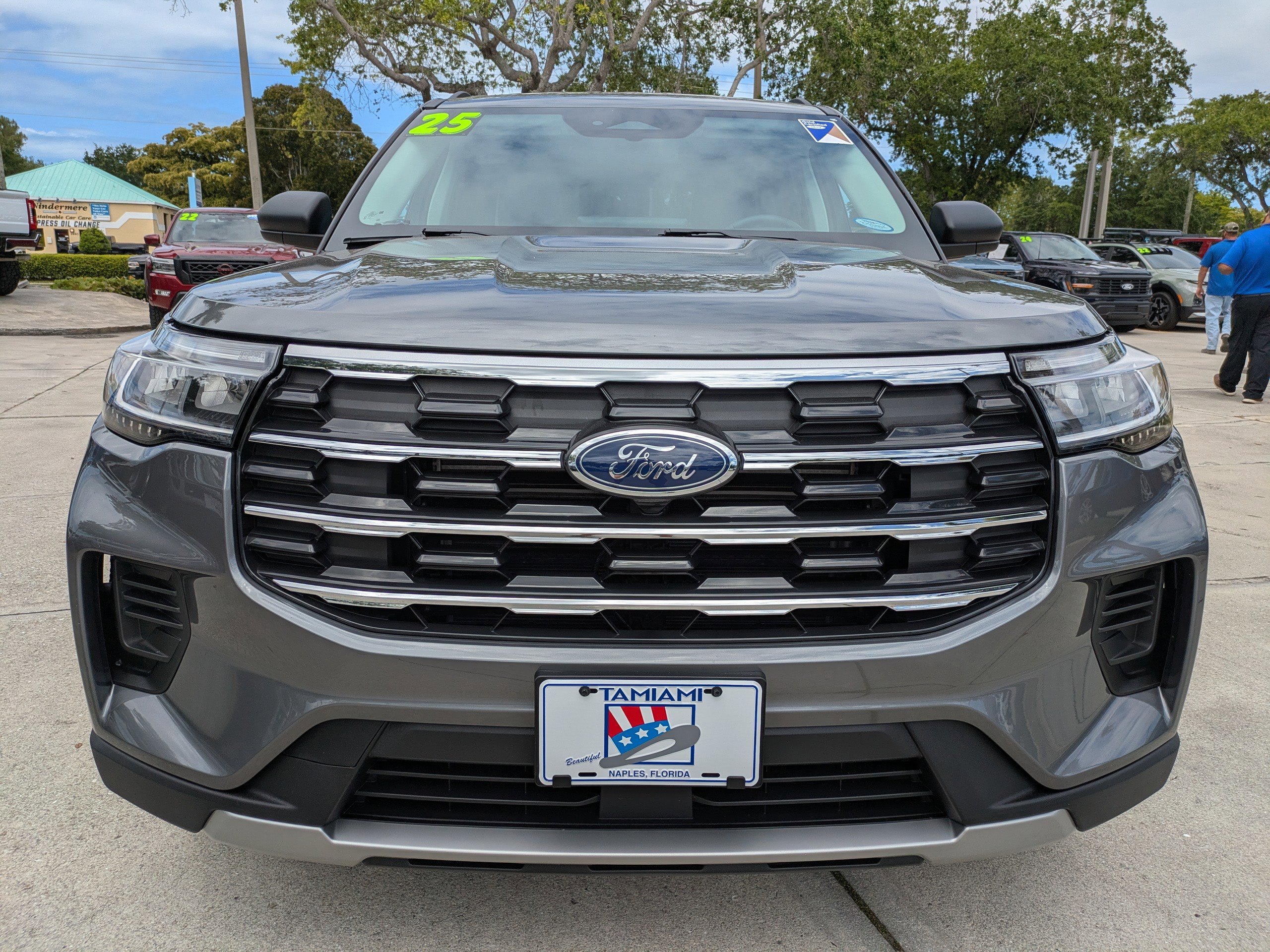 Certified 2025 Ford Explorer Active RWD image 8