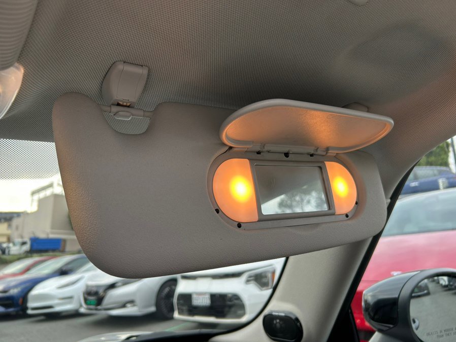 Used 2023 MINI Cooper SE image 39