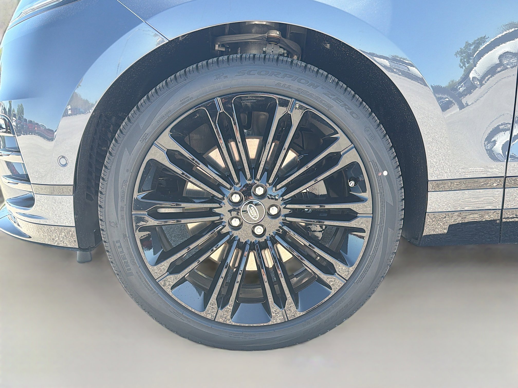 New 2026 Land Rover Range Rover Velar Dynamic SE image 41