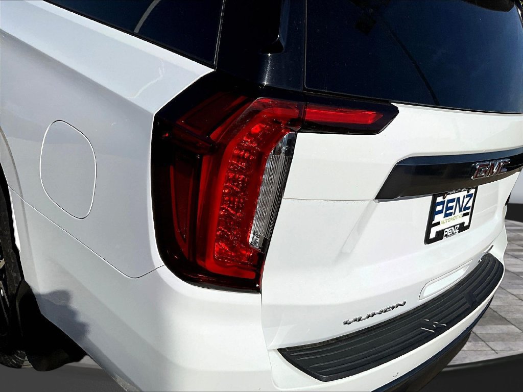 Used 2022 GMC Yukon XL AT4 AWD/4WD image 25