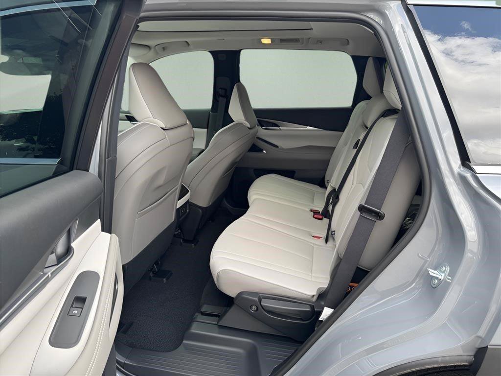 New 2027 INFINITI QX60 Luxe w/ Cargo Package FWD image 12