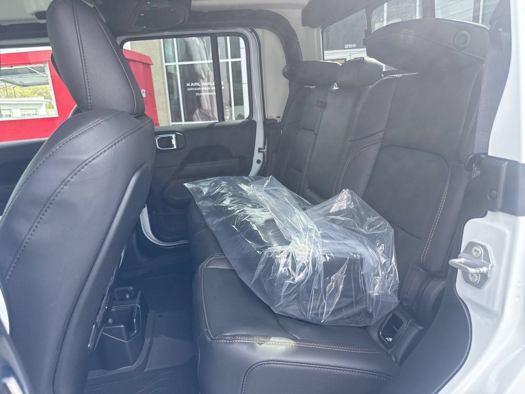 New 2026 Jeep Gladiator Sport AWD/4WD image 9