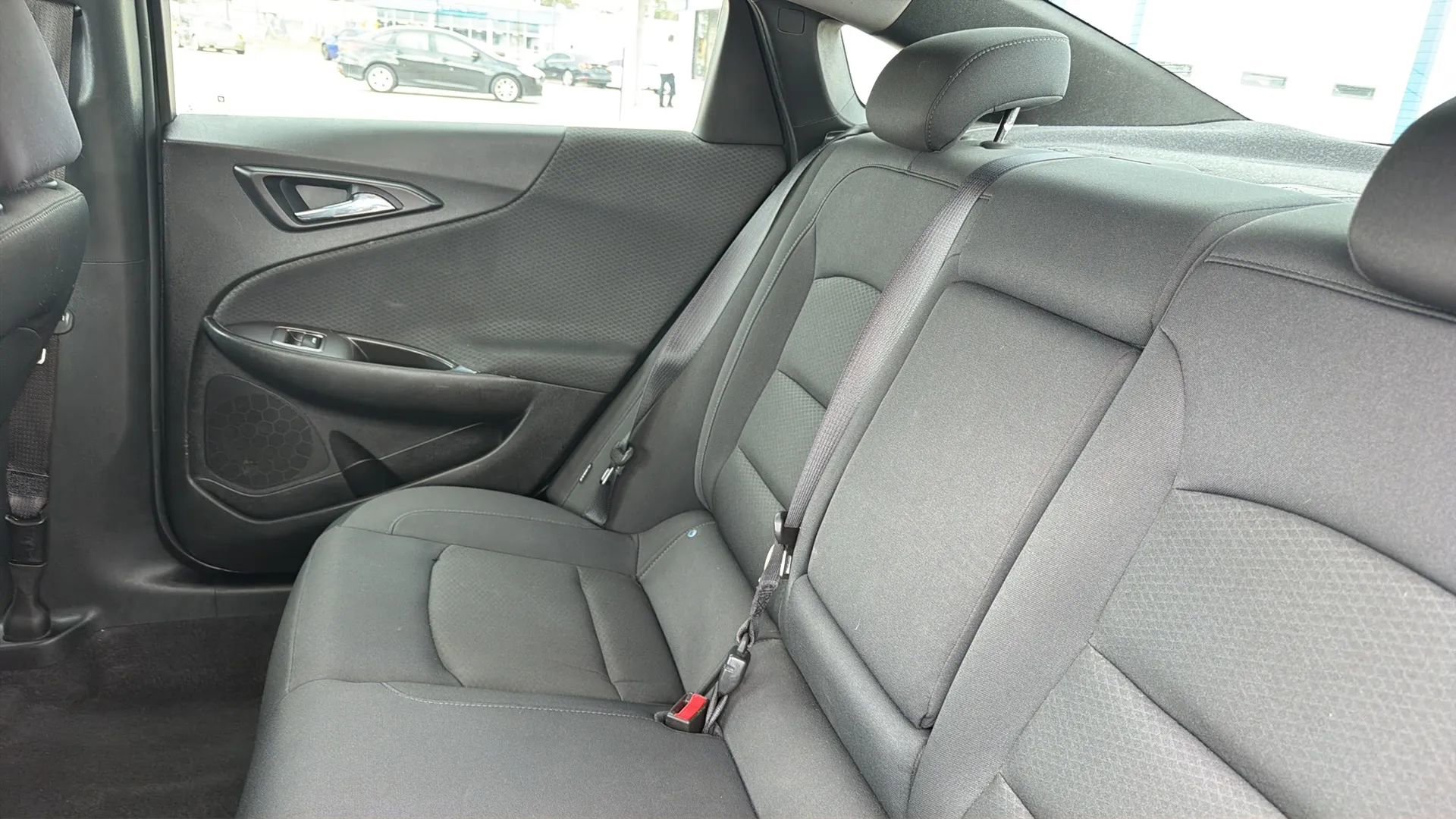 Used 2017 Chevrolet Malibu LT FWD image 24