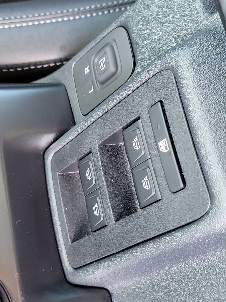 Used 2025 Ford Bronco Badlands AWD/4WD image 28