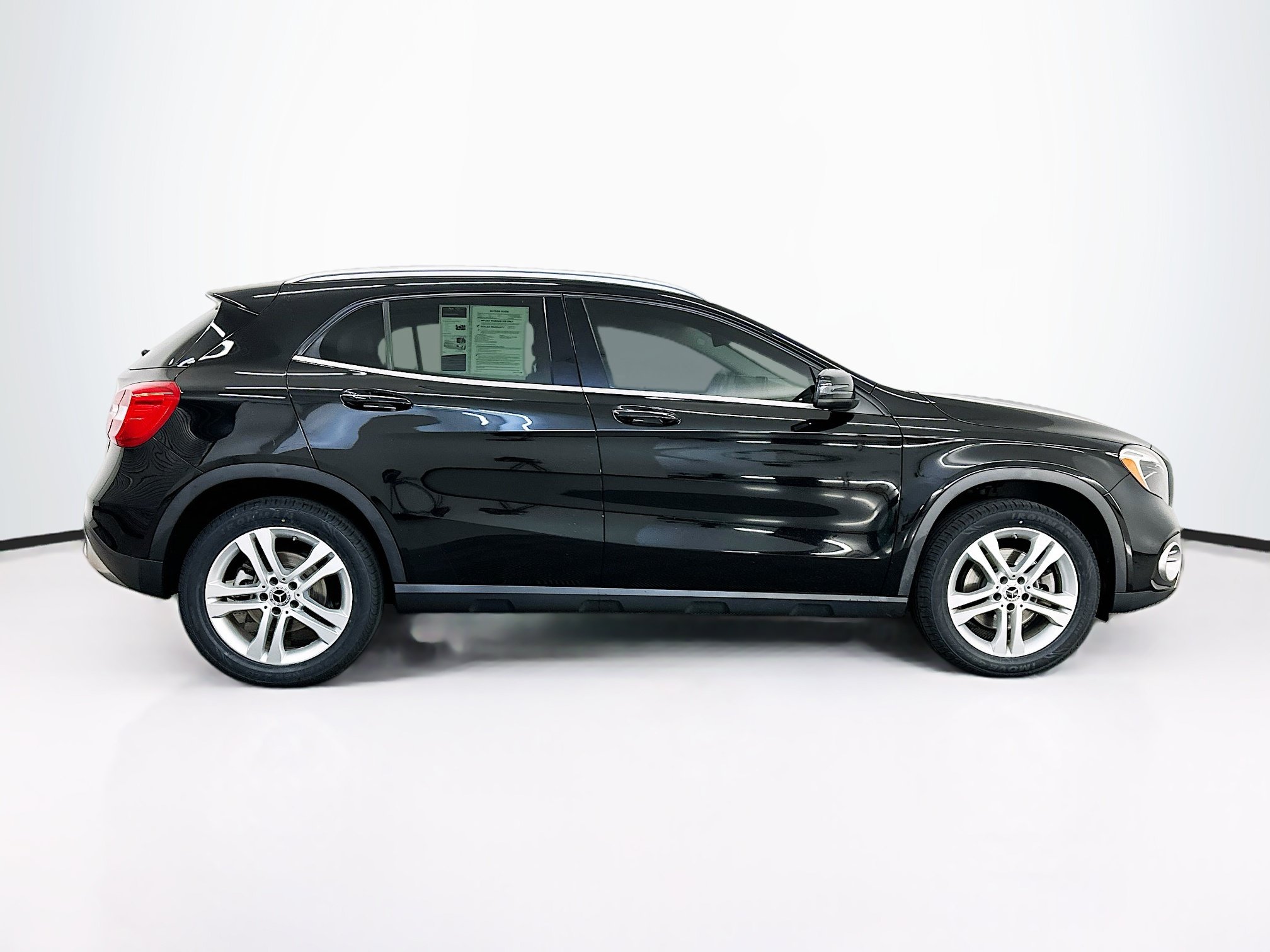 Used 2019 Mercedes-Benz GLA 250 4MATIC image 10