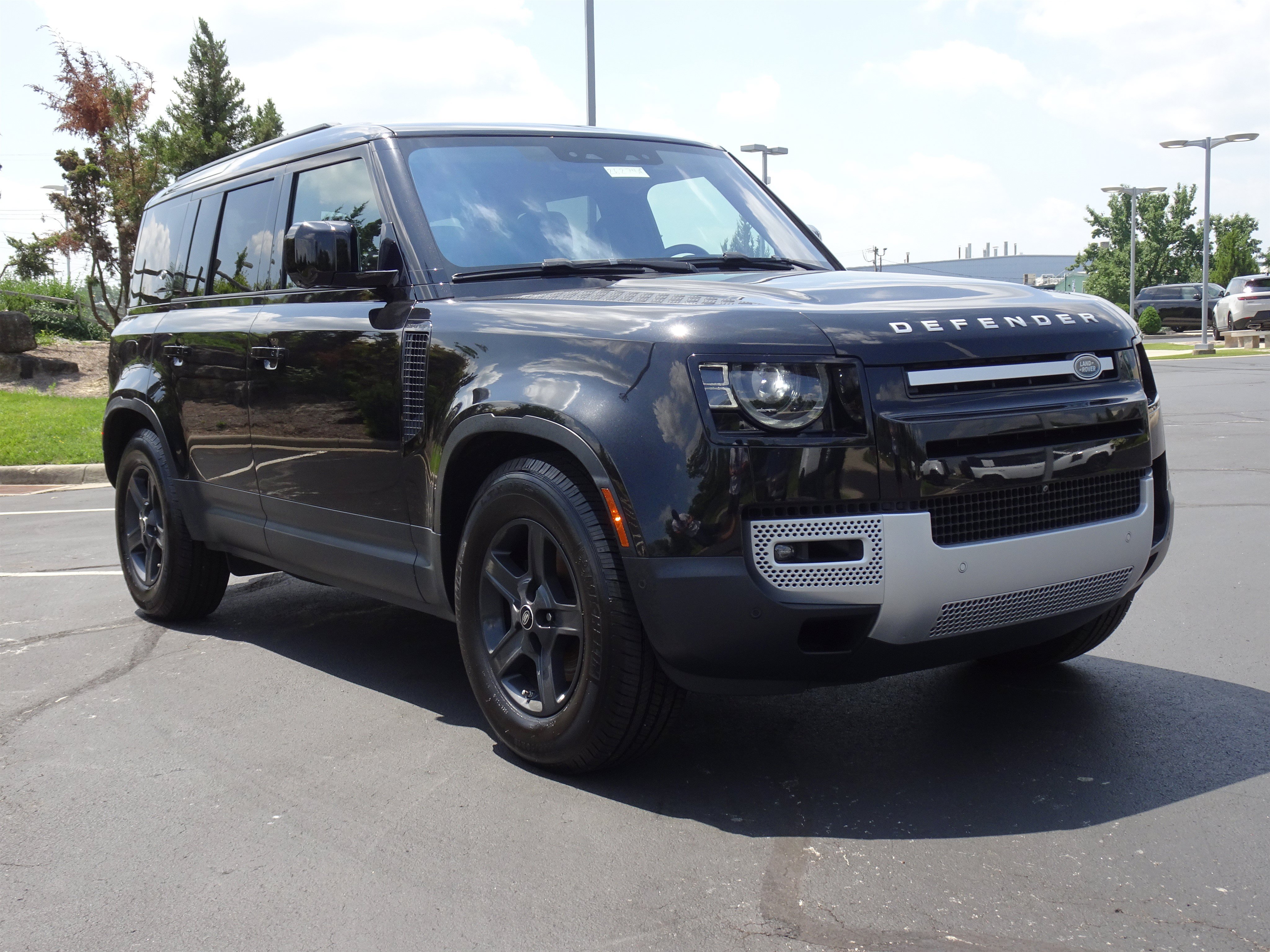 Used 2021 Land Rover Defender 110 S AWD/4WD image 10