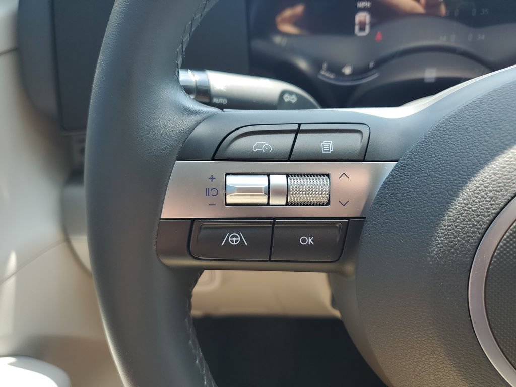 Used 2024 Hyundai Kona SEL FWD image 19