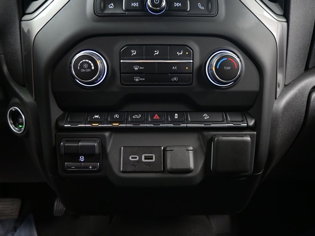 Used 2024 Chevrolet Silverado 1500 Custom Trail Boss w/ Dark Appearance Package image 25