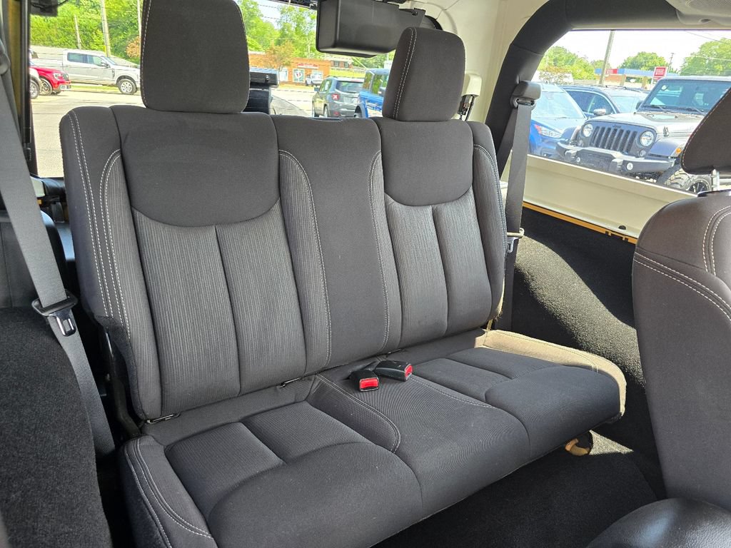 Used 2013 Jeep Wrangler Rubicon w/ PWR Convenience Group AWD/4WD image 10