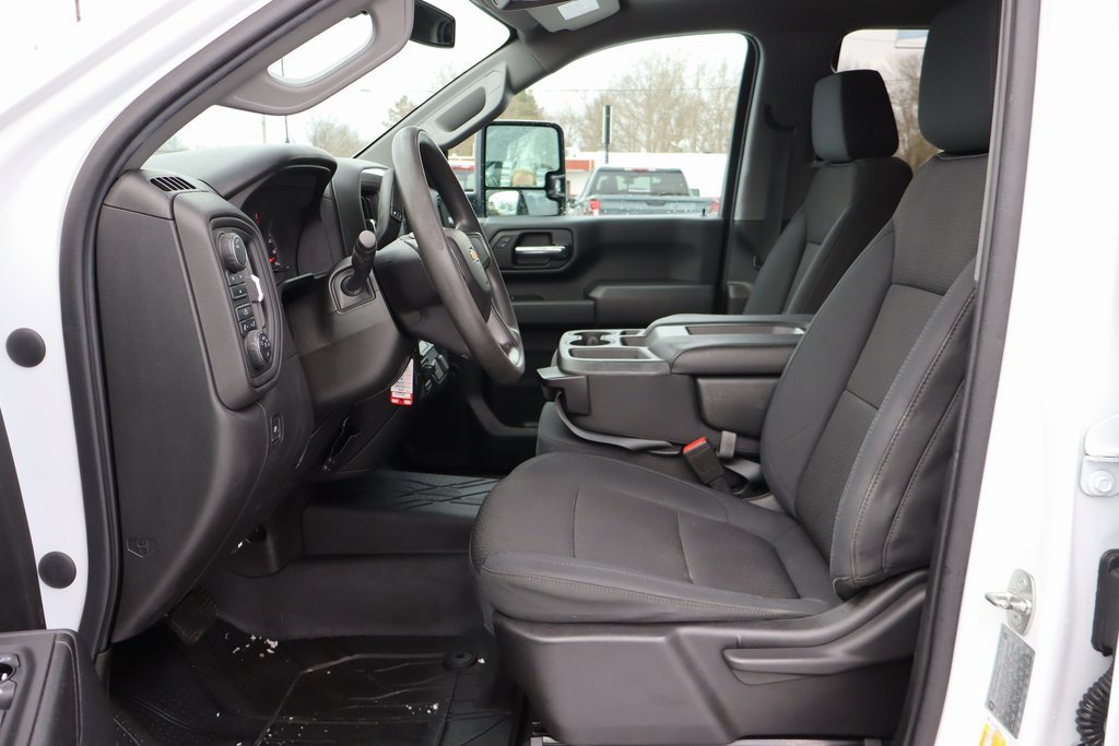 Used 2020 Chevrolet Silverado 2500 Custom w/ Custom Value Package image 6