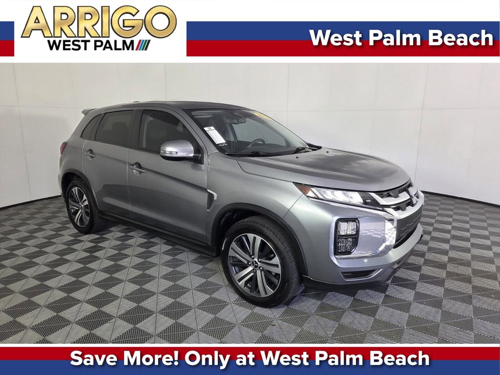 Used 2022 Mitsubishi Outlander Sport SE image 1
