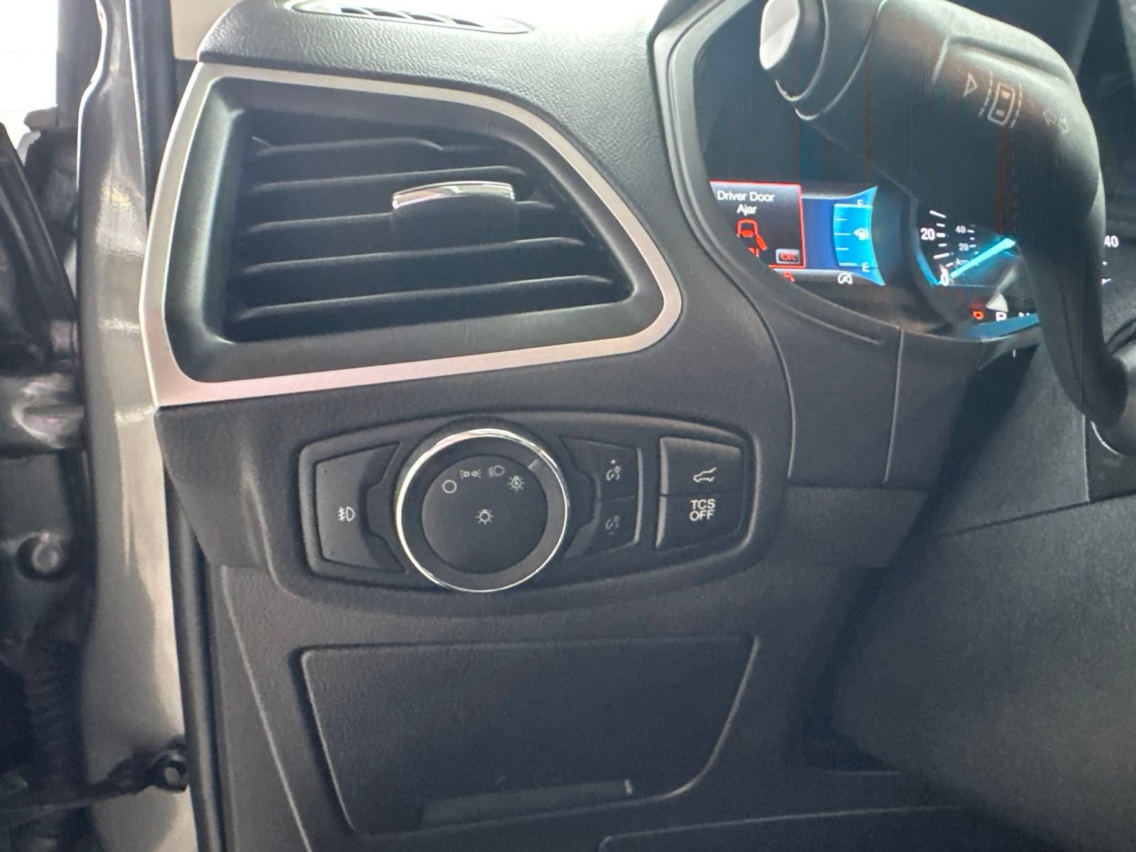 Certified 2024 Ford Edge SEL w/ Convenience Package AWD/4WD image 26
