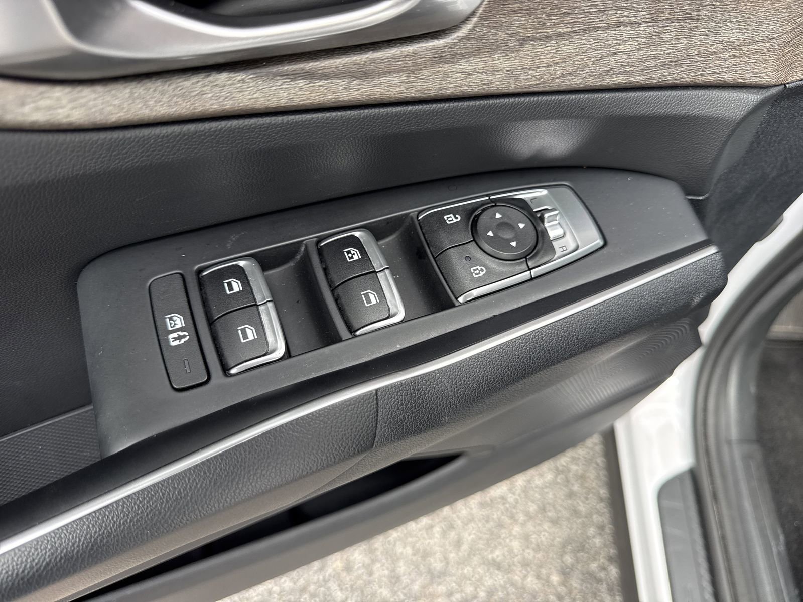 Used 2022 Kia Sorento EX w/ Panoramic Sunroof Package image 21