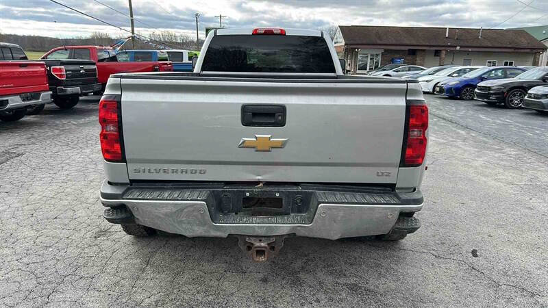 Used 2018 Chevrolet Silverado 3500 LTZ w/ Duramax Plus Package AWD/4WD image 6