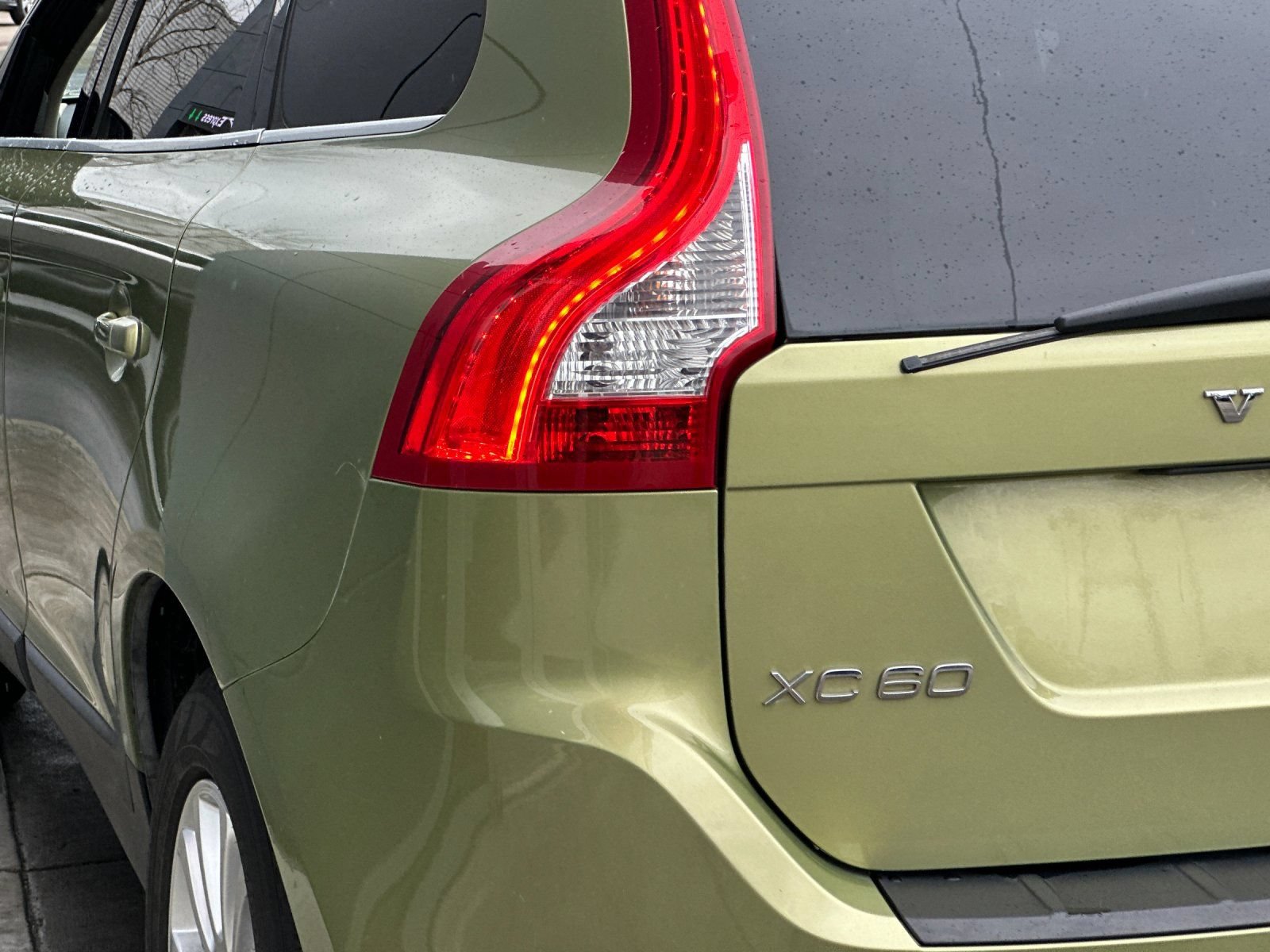 Used 2010 Volvo XC60 T6 AWD/4WD image 24