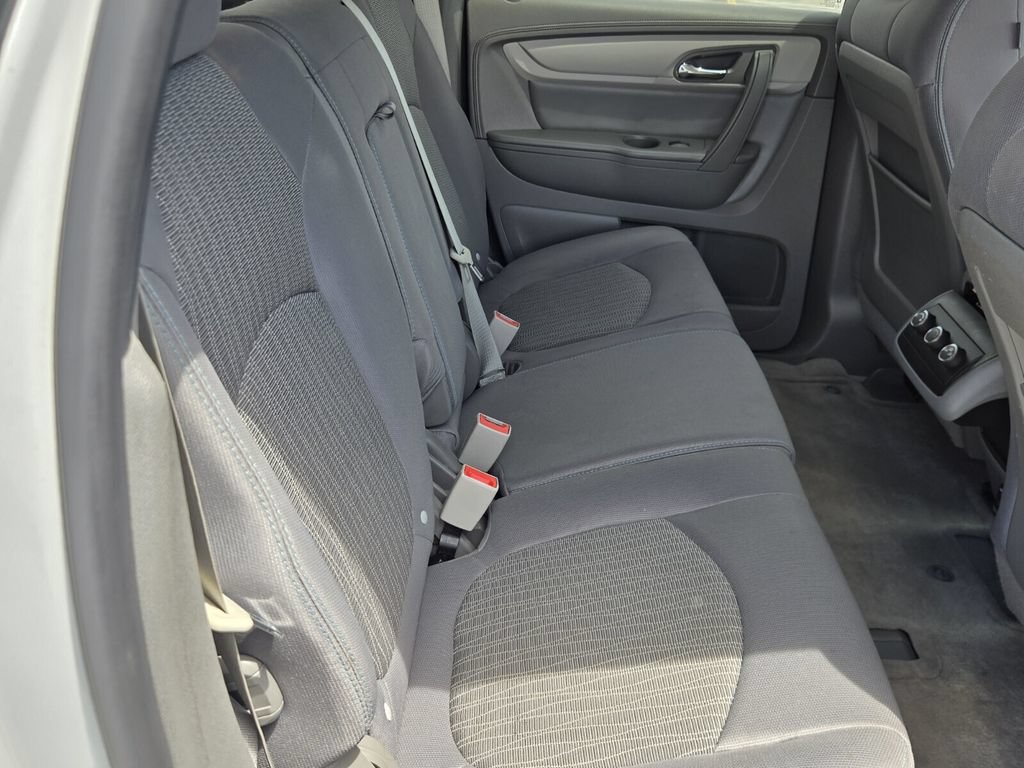 Used 2016 Chevrolet Traverse LS FWD image 16