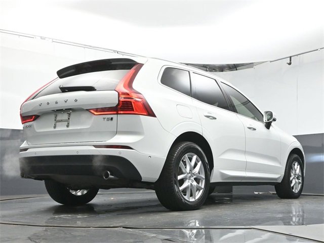 Used 2018 Volvo XC60 T5 Momentum w/ Vision Package image 38