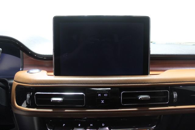 Used 2023 Lincoln Aviator Reserve w/ Equipment Group 201A AWD/4WD image 15