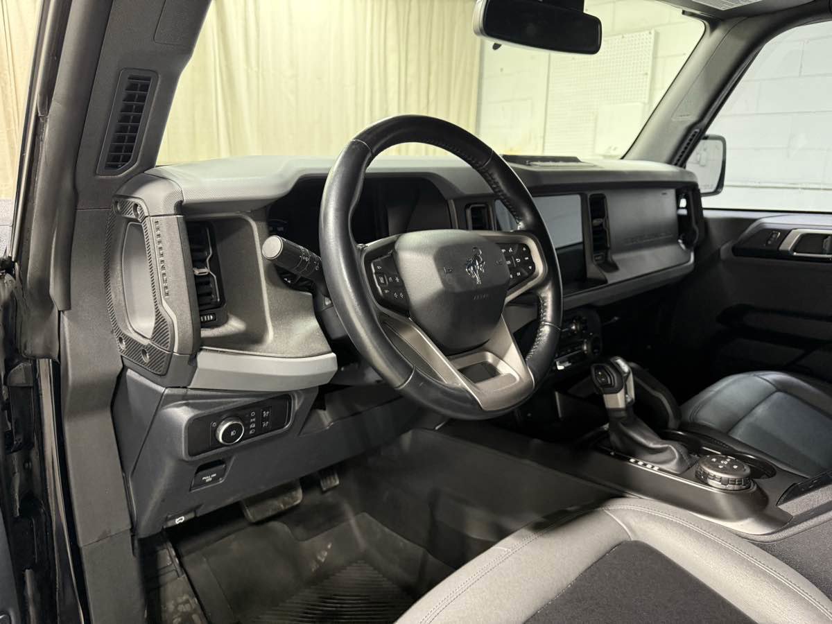 Used 2024 Ford Bronco Big Bend w/ Sasquatch Package AWD/4WD image 9