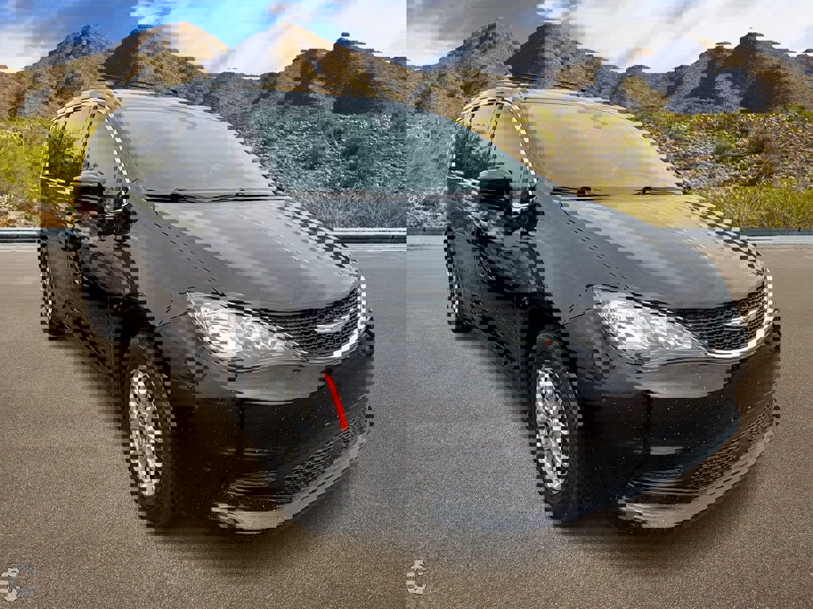 Used 2021 Chrysler Voyager Lxi FWD image 5