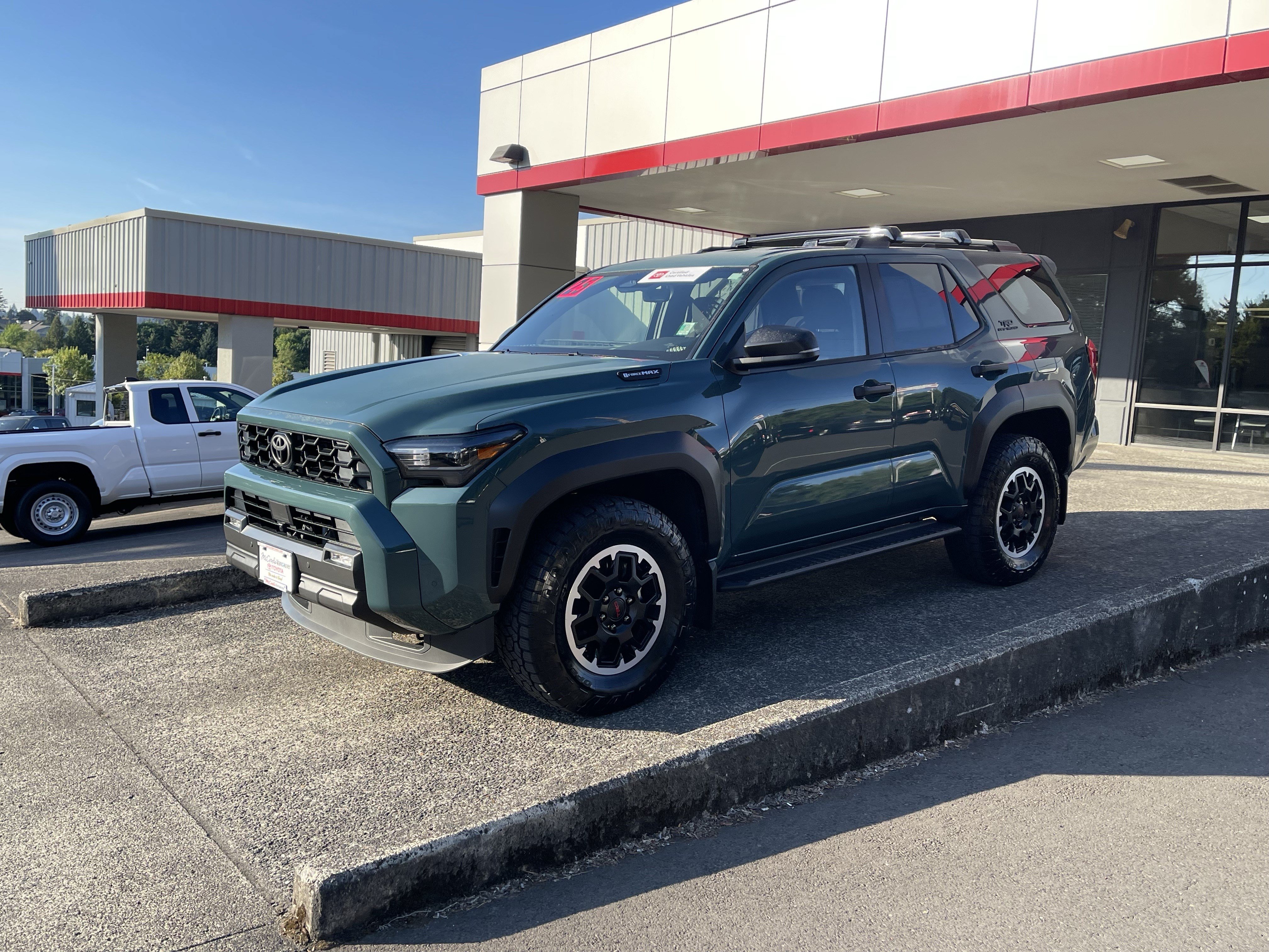 Certified 2025 Toyota 4Runner TRD Off-Road AWD/4WD image 4