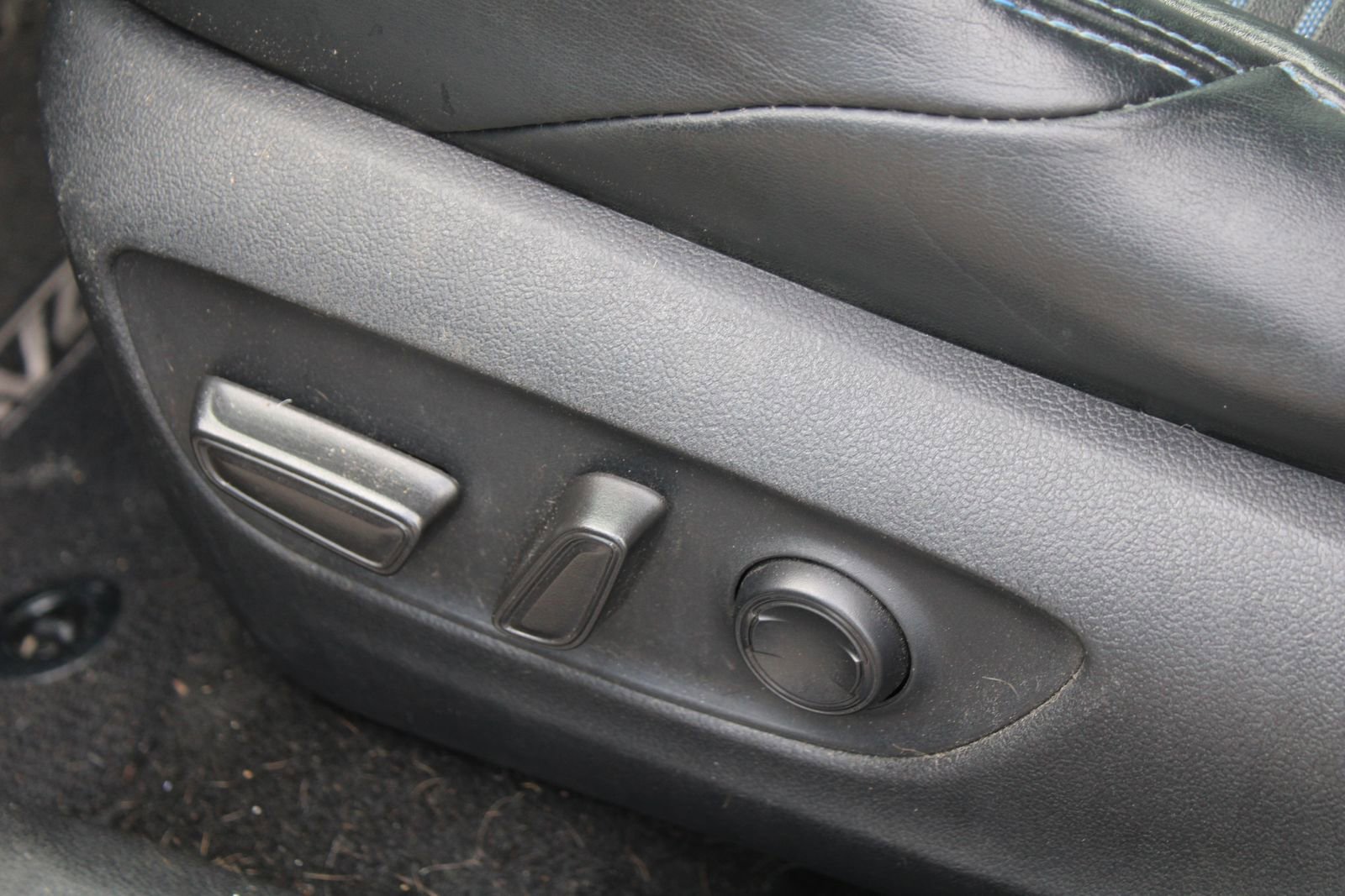 Used 2019 Toyota RAV4 XSE w/ XSE Weather Package image 23