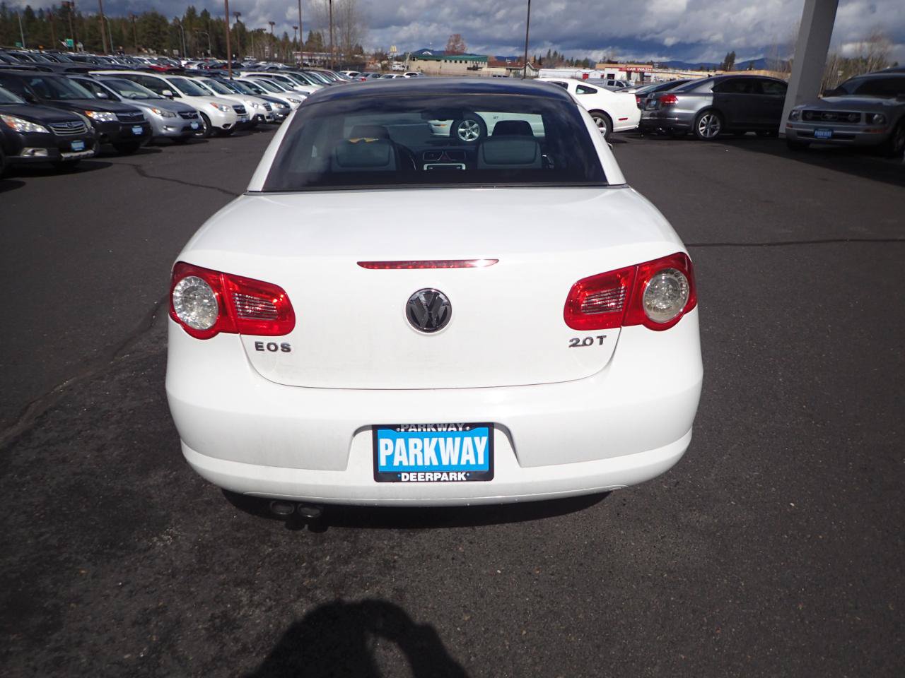 Used 2009 Volkswagen Eos Lux FWD image 4