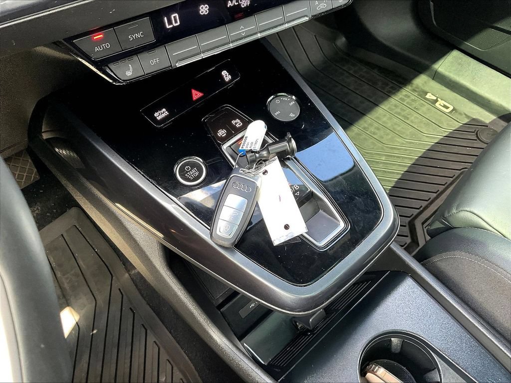 Used 2024 Audi Q4 e-tron Premium Plus w/ Premium Plus AWD/4WD image 34
